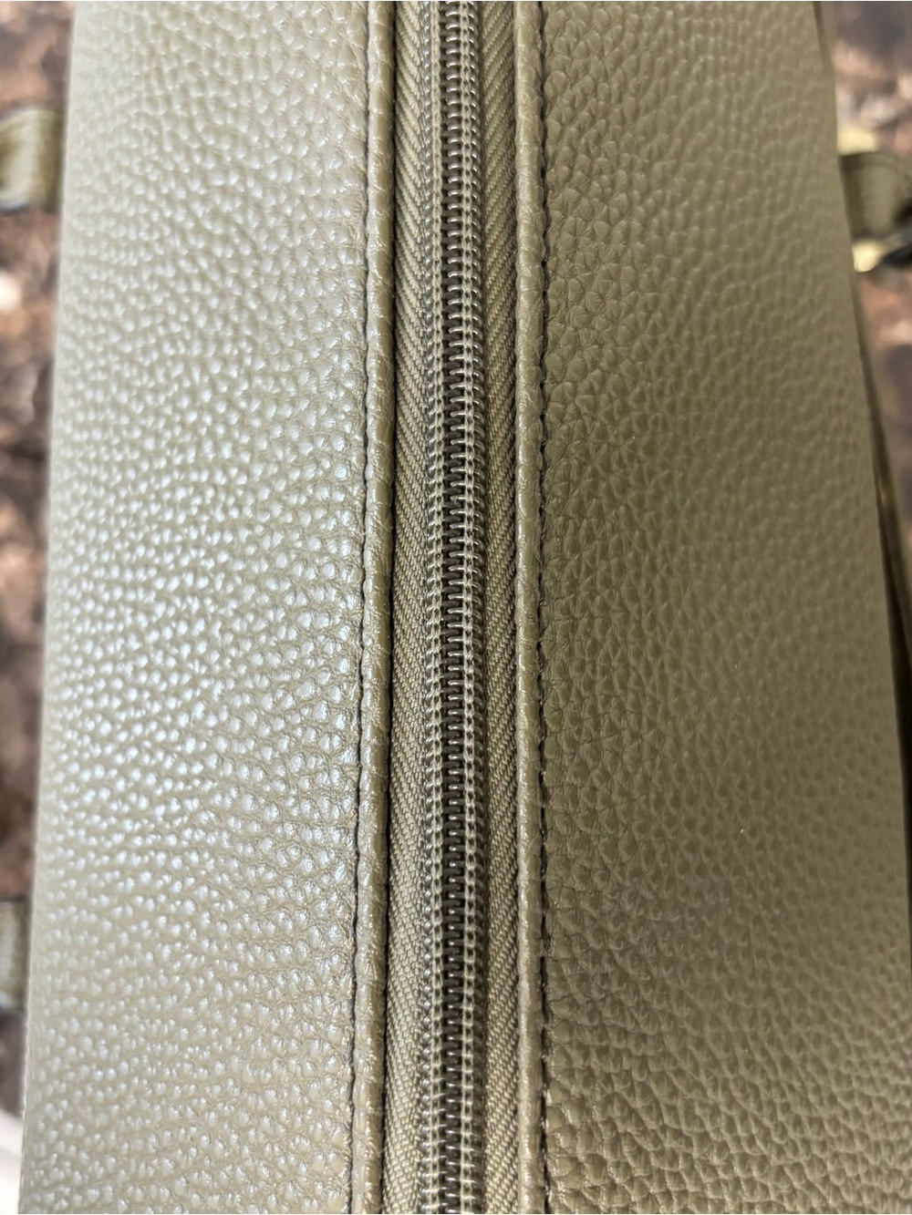 Kenneth Cole Reaction Olive Green Pebbled Tote - Picture 5 of 8